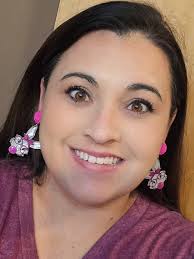 One pair of these adorable horseshoe earrings left! 🤩