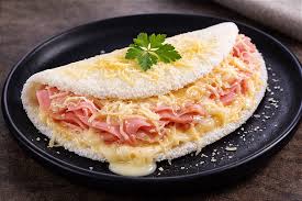 Tapioca Recheada de Queijo e Presunto