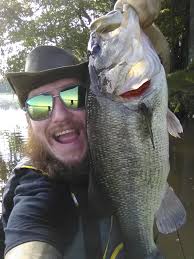 Fishing rod treble hook damage prevention