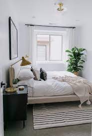 Becki Owens 5 Easy Ways To Style Your Homes For The Holidays With Walmart Ad Small Room Design Small Guest Bedroom Modern Bedroom Decor