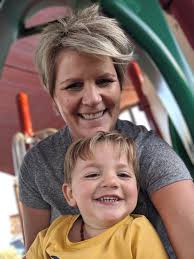 Introduction and photo sharing of a proud parent