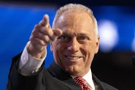 6 Things to Know About Elaine Wynn