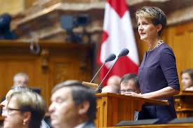 À partir de 1993, simonetta sommaruga est directrice de la fondation pour la protection des consommateurs, dont elle est présidente de 2000 à 2010. Simonetta Sommaruga Elected As Swiss President For 2015 Wsj