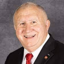 Sandy Vancely's Instagram, Twitter & Facebook