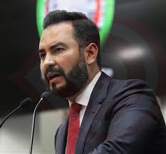 Dar certeza jurídica al patrimonio familiar, es reconocer trabajo de años:  Alex Enciso