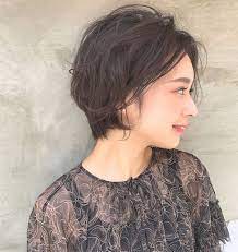 年齢より若く見えると評判です 大人ショート マジックを体感して ショートのヘアスタイル 春 ヘアスタイル 日本人のショートヘア