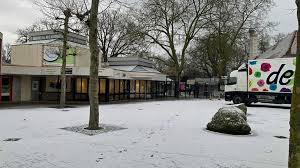 In de lagere gebieden ligt enkele cm sneeuw, boven 500 meter hoogte is de sneeuwlaag aangegroeid tot 20 à 25 cm, in de provincie luxemburg is dat tot een lokale bui in de ardennen valt als sneeuw. Ijcpgrysyagrm