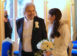 Et lui a proposé un dîner. Serge Lama A Epouse Une Rolloise Ils Nous Racontent