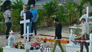 Concernant les adaptations de titres étrangers. Johnny Hallyday Enterre A Saint Barth L Indecence De Sylvie Vartan Choque Un Tres Proche Du Chanteur Voici