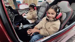 This man built a plane for his family ...