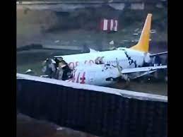 L'appareil s'est écrasé ce mercredi matin peu après le décollage. Crash De Pegasus A Istanbul 3 Morts 179 Blesses Videos Air Journal