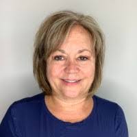 Caroline Majewski's Instagram, Twitter & Facebook