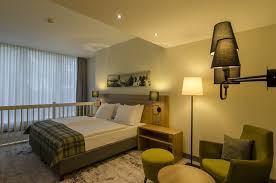 Trains to the city centre take 20 minutes. Holiday Inn Munich Unterhaching An Ihg Hotel Munchen Price Address Reviews