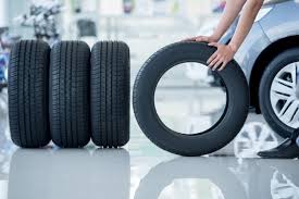 4 New Tires That Change Tires In The Auto Repair Service