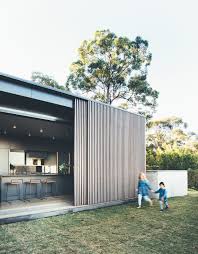 A Pavilion Style House In The Noosa Hinterland By Teeland Architects Glass Pavilion Architecture Architect Design