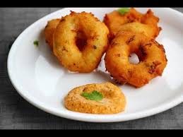 Very Tasty And Instant Rava Vada Recipe Prepared With Suji Semolina And Yogurt No Soaking And Grind Indian Food Recipes Vegetarian Indian Snack Recipes Recipes