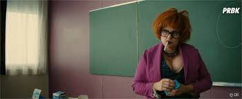 Elle fait partie des pires profs recrutés dans un lycée pour remonter le taux de réussite au bac de l'établissement. Pour Les Profs Isabelle Nanty Incarne Gladys La Prof D Anglais Qui Ne Rigole Pas Purebreak