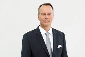 Deutsche bank, postbank und bhw starten hilfsprogramm über 300 millionen euro für betroffene der hochwasserkatastrophe. Aufsichtsrat