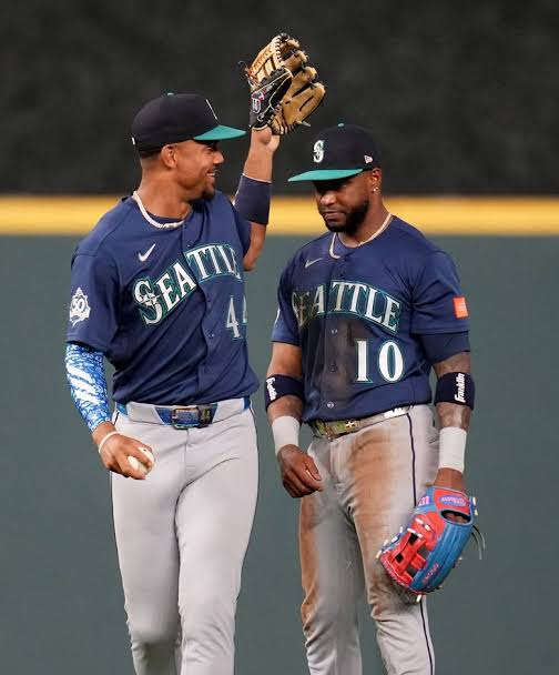 Victor Robles, Taylor Ward out of Mariners' lineup for Astros finale | The  Seattle Times