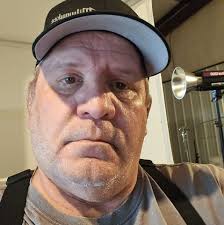 Robert Gainor's Instagram, Twitter & Facebook