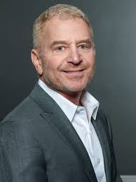 Alex Binder's Instagram, Twitter & Facebook