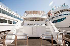 Newport Beach Mojo Yacht Wedding Wedding Southern California Yacht Wedding Island Life Style