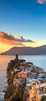 Italy is home to some of the most famous monuments in the world. Wallpaper Italy Cinque Terre Ligurian Sea Beautiful Village Mountains Sunset 5120x2880 Uhd 5k Picture Image