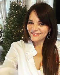 La navidad para mi empieza cuando llega mi cumpleaños! 🌲🌲🌲🎁. Happy  Birthday a esta que esta aquí! Gracias a todos Los que se Han tomado el  tiempo de felicitarme!! Un abrazote!! Y