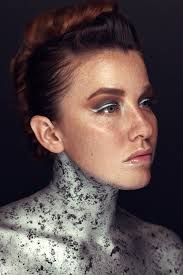 photo: @goncaloclarophoto styling: @simonnedoret grooming:  @raquelbatalha.makeup styling assistant: @alicealavedra_ @so.ci.as