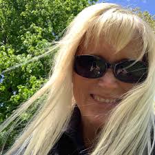 did john dutton wear the brand