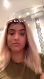 bella buck x (@bellabuckkk)