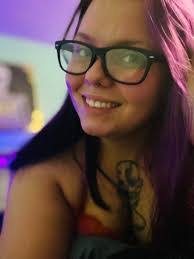 Joleen Evans's Instagram, Twitter & Facebook