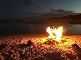 Además de marcar la llegada del verano, en algunas comunidades es un día festivo de modo que será bueno que para fijar en nuestro calendario laboral, sepamos cuándo es san juan 2021 | noche de san juan …. Noche De San Juan Planes Con Nino Mochila De Eric