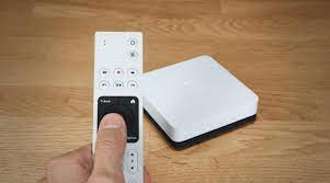 Connect a home cinema system to the swisscom box 21 using a mini toslink 21 cable. Swisscom Lanciert Tv Box Die Uhd Inhalte Und Befehle Auf Schweizerdeutsch Unterstutzt It Magazine