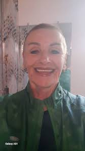 She looks like a completely different person 😲 she's now facing brutal  criticism online 😳 Her response is going viral. Details in comment