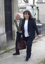 Pierre nora est un historien français, membre de l'académie française depuis 2001. Obseques D Alain Decaux Anne Sinclair Son Fils Et Pierre Nora En Deuil Anne Sinclair Sinclair Obseques