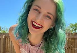 Jordan Roche's Instagram, Twitter & Facebook