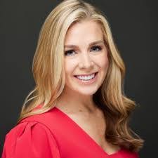 Kay Farley's Instagram, Twitter & Facebook