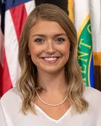 Wendy Downing's Instagram, Twitter & Facebook