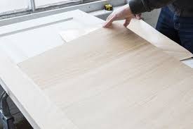 Plaque de porte interieur maison. Renovation D Une Porte Avec Des Panneaux En Chene