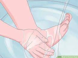 Resimli anlatım ile 12 adımda çok kolay bir şekilde abdest alabilirsiniz. Abdest Nasil Alinir Resimli Anlatim Ile 10 Adimda Abdest Almak Onedio Com