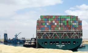 Dan geef je die toch even een zetje met een ander schip, zou je denken. Arh8kh7yrlrf3m
