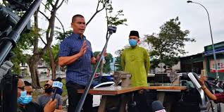 Jan 12, 2021 · this is following judge datuk rozana ali yusof's decision of dismissing jamal's application to stay the court proceeding pending his appeal against the court's dismissal of his application to strike the defamation suit. Jamal Yunos Brings Sewing Machine Asks If Mbsa Officers Know What They Look Like World Of Buzz