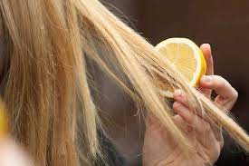Cause secondarie, come stress, inquinamento atmosferico, abuso di shampoo troppo aggressivi o comunque di pessima qualità compositiva. Capelli Grassi Cause E Rimedi Naturali Per Sconfiggere Il Problema