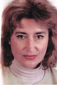 The Romans feared this weapon because of its unpredictable flight... The  francisca (or francesca) is a throwing axe used as a weapon during the  Early Middle Ages by the Franks, among whom