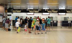 Din marile orașe la aeroportul din otopeni și cluj napoca. Control Mai Rapid La PaÈ™apoarte In Aeroportul Otopeni Ziua Cargo