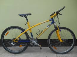 Bow Dizajn Ili Esli Byt Tochnym Biometric Bow System Yavlyaetsya Sobstvennym Proektom Corratec K Tomu Zhe Zaregistrirovannym Kak Tovarnyj Znak Bicycle Vehicles