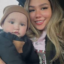 Let's start a baby thread , drop all your cute lil babies 🩷💙.