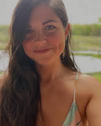 Vera Maynard's Instagram, Twitter & Facebook