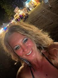 Natalie Storey's Instagram, Twitter & Facebook